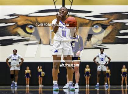 Thumbnail 3 in Tyler @ Highland Park (UIL 5A D1 Area Playoff) photogallery.