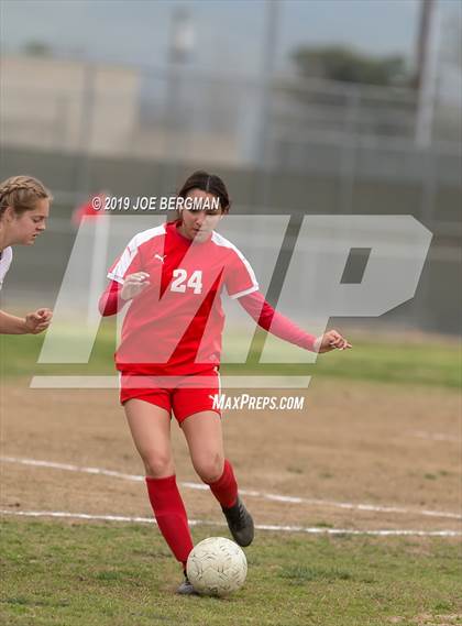 Thumbnail 2 in Venice @ Arvin (CIF D5 Regional Final) photogallery.