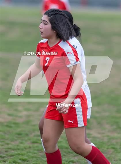 Thumbnail 2 in Venice @ Arvin (CIF D5 Regional Final) photogallery.