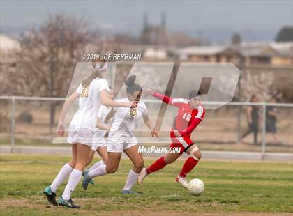 Thumbnail 2 in Venice @ Arvin (CIF D5 Regional Final) photogallery.
