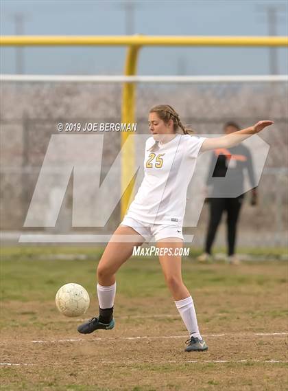 Thumbnail 3 in Venice @ Arvin (CIF D5 Regional Final) photogallery.