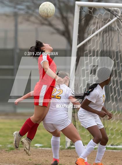 Thumbnail 2 in Venice @ Arvin (CIF D5 Regional Final) photogallery.