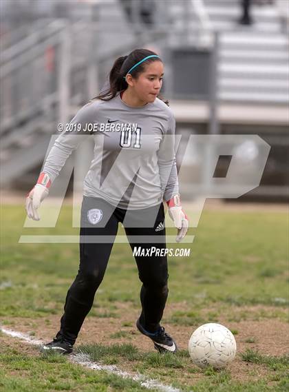 Thumbnail 2 in Venice @ Arvin (CIF D5 Regional Final) photogallery.