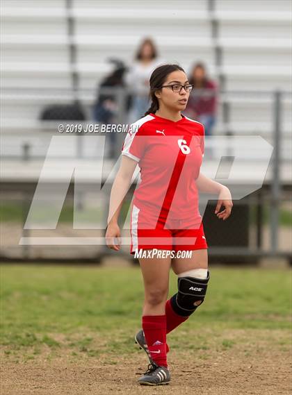 Thumbnail 2 in Venice @ Arvin (CIF D5 Regional Final) photogallery.