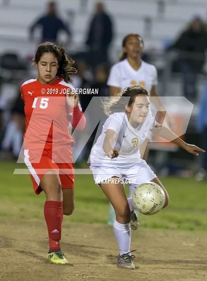 Thumbnail 2 in Venice @ Arvin (CIF D5 Regional Final) photogallery.