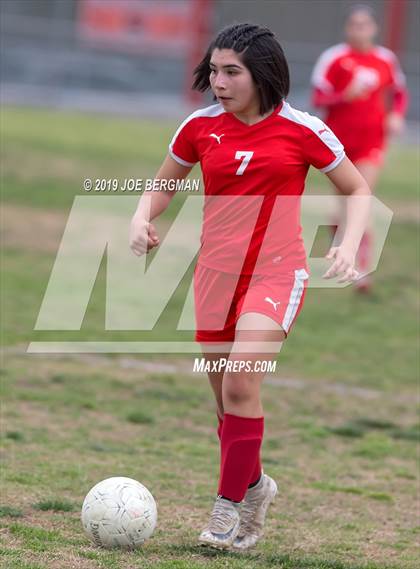 Thumbnail 2 in Venice @ Arvin (CIF D5 Regional Final) photogallery.