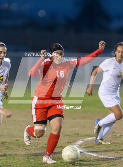 Thumbnail 3 in Venice @ Arvin (CIF D5 Regional Final) photogallery.