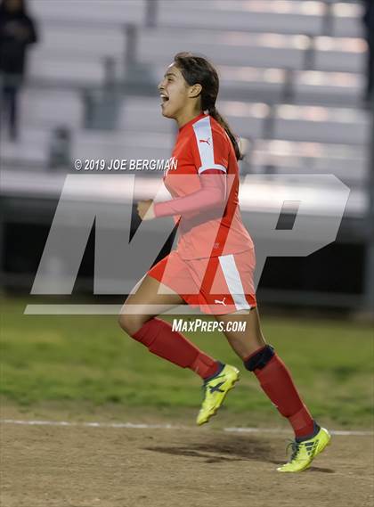 Thumbnail 3 in Venice @ Arvin (CIF D5 Regional Final) photogallery.