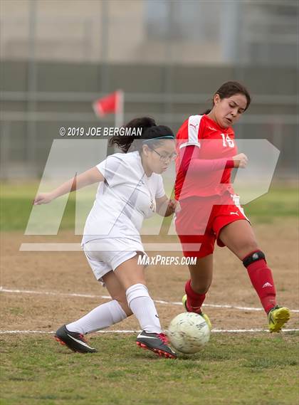 Thumbnail 3 in Venice @ Arvin (CIF D5 Regional Final) photogallery.