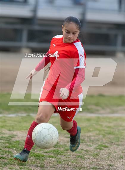 Thumbnail 2 in Venice @ Arvin (CIF D5 Regional Final) photogallery.