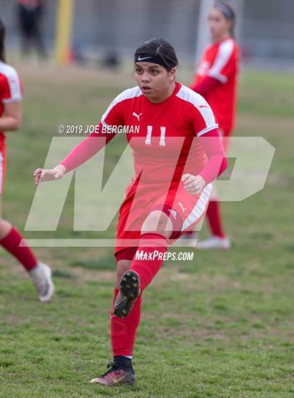 Thumbnail 2 in Venice @ Arvin (CIF D5 Regional Final) photogallery.