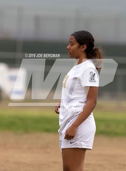 Thumbnail 3 in Venice @ Arvin (CIF D5 Regional Final) photogallery.
