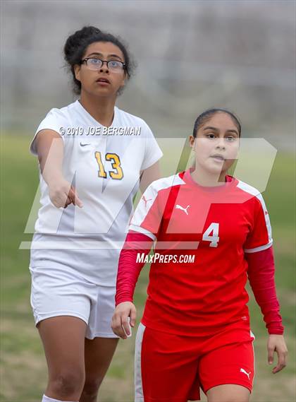 Thumbnail 2 in Venice @ Arvin (CIF D5 Regional Final) photogallery.