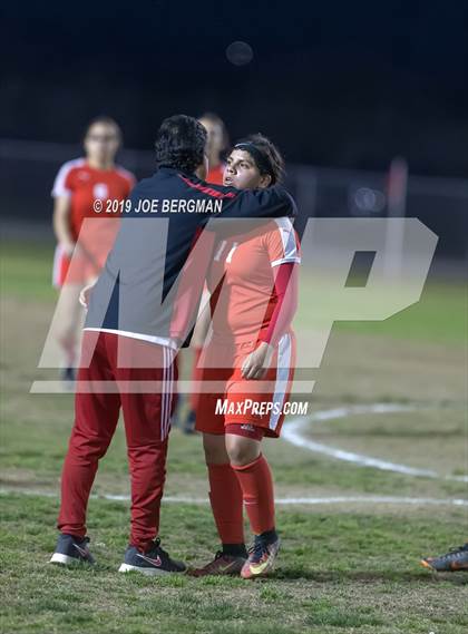 Thumbnail 2 in Venice @ Arvin (CIF D5 Regional Final) photogallery.