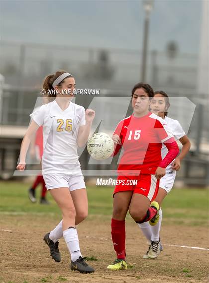 Thumbnail 2 in Venice @ Arvin (CIF D5 Regional Final) photogallery.