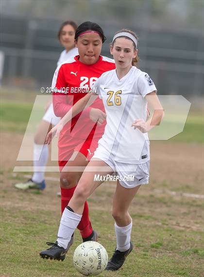 Thumbnail 3 in Venice @ Arvin (CIF D5 Regional Final) photogallery.