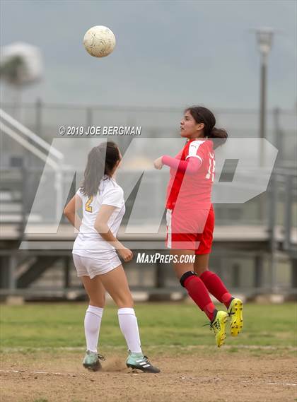 Thumbnail 2 in Venice @ Arvin (CIF D5 Regional Final) photogallery.