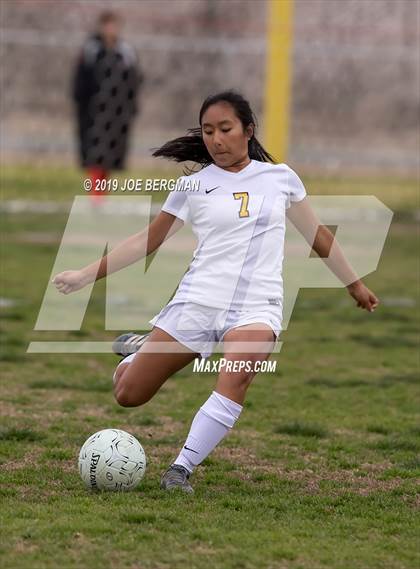 Thumbnail 3 in Venice @ Arvin (CIF D5 Regional Final) photogallery.