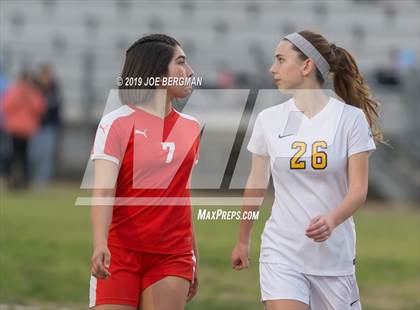Thumbnail 2 in Venice @ Arvin (CIF D5 Regional Final) photogallery.