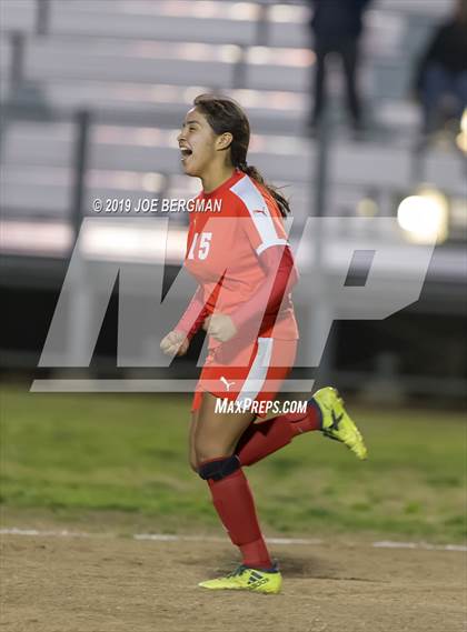 Thumbnail 2 in Venice @ Arvin (CIF D5 Regional Final) photogallery.