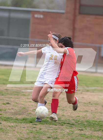 Thumbnail 3 in Venice @ Arvin (CIF D5 Regional Final) photogallery.