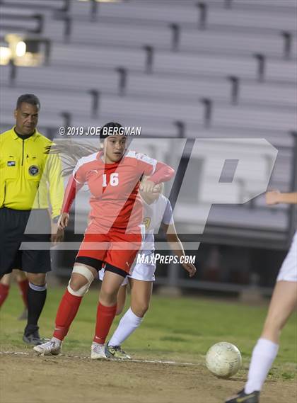 Thumbnail 2 in Venice @ Arvin (CIF D5 Regional Final) photogallery.