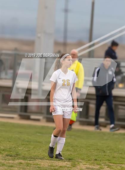 Thumbnail 2 in Venice @ Arvin (CIF D5 Regional Final) photogallery.
