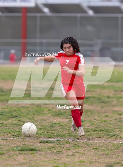 Thumbnail 2 in Venice @ Arvin (CIF D5 Regional Final) photogallery.