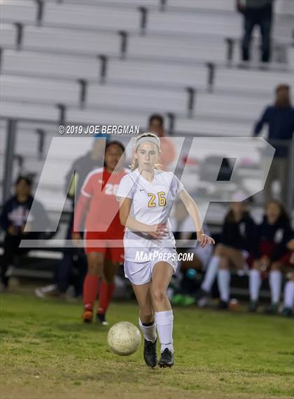Thumbnail 3 in Venice @ Arvin (CIF D5 Regional Final) photogallery.