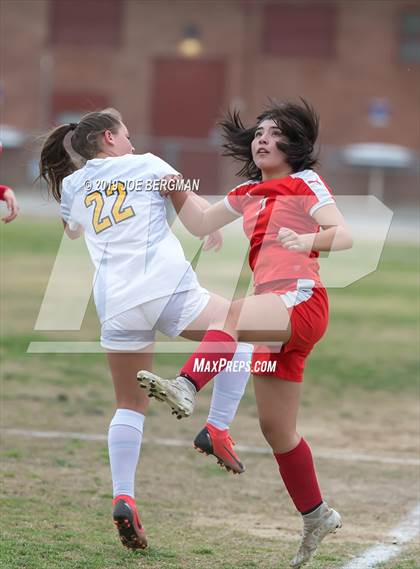 Thumbnail 2 in Venice @ Arvin (CIF D5 Regional Final) photogallery.