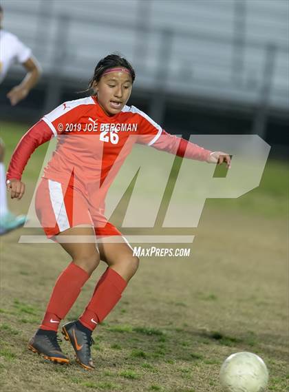 Thumbnail 2 in Venice @ Arvin (CIF D5 Regional Final) photogallery.