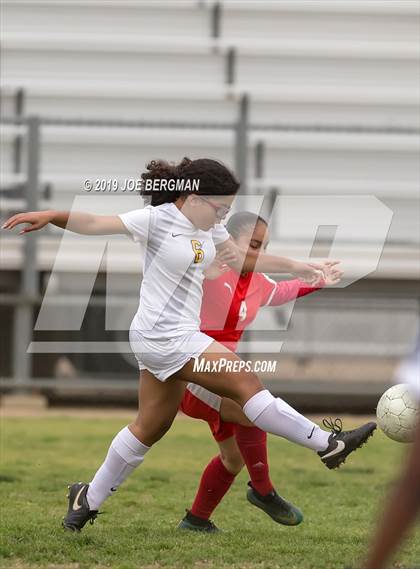 Thumbnail 2 in Venice @ Arvin (CIF D5 Regional Final) photogallery.