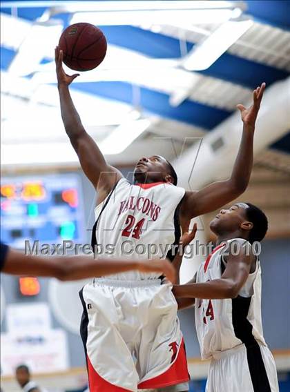 Thumbnail 3 in Inderkum vs Fairfield (Rocklin Holiday Tournament) photogallery.