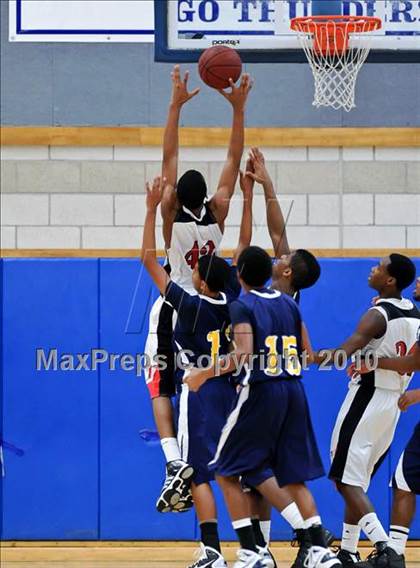 Thumbnail 3 in Inderkum vs Fairfield (Rocklin Holiday Tournament) photogallery.