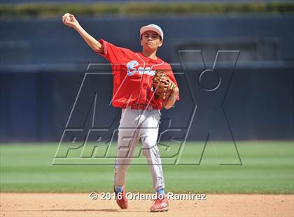 Thumbnail 2 in Lincoln vs El Cajon Valley (Petco Park) photogallery.