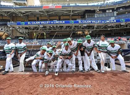 Thumbnail 2 in Lincoln vs El Cajon Valley (Petco Park) photogallery.
