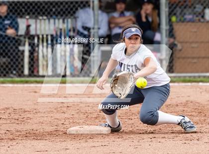 Thumbnail 1 in Ponderosa @ Vista del Lago photogallery.