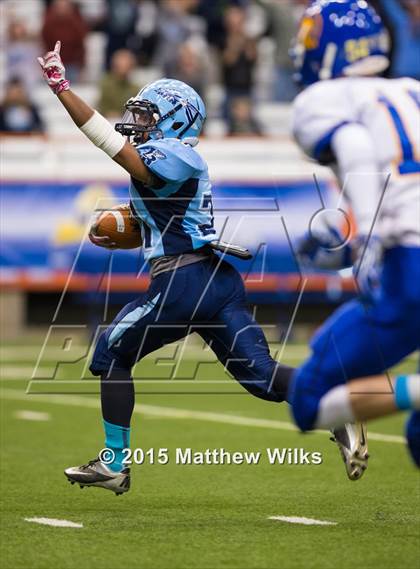 Thumbnail 2 in Queensbury vs. Indian River (NYSPHSAA Class A Final) photogallery.