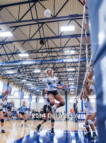 Thumbnail 2 in Mercy vs. PK Yonge (Berkeley Premier) photogallery.