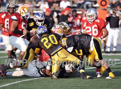 Thumbnail 3 in 605 All-Star Football Classic (East vs. West) photogallery.