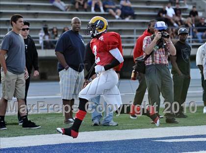 Thumbnail 3 in 605 All-Star Football Classic (East vs. West) photogallery.