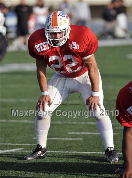 Thumbnail 1 in 605 All-Star Football Classic (East vs. West) photogallery.