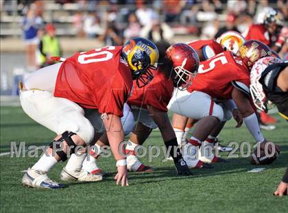 Thumbnail 2 in 605 All-Star Football Classic (East vs. West) photogallery.
