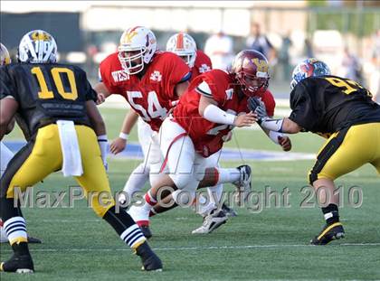 Thumbnail 3 in 605 All-Star Football Classic (East vs. West) photogallery.