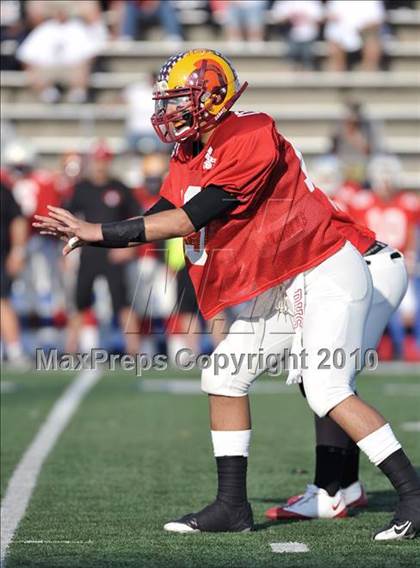 Thumbnail 3 in 605 All-Star Football Classic (East vs. West) photogallery.