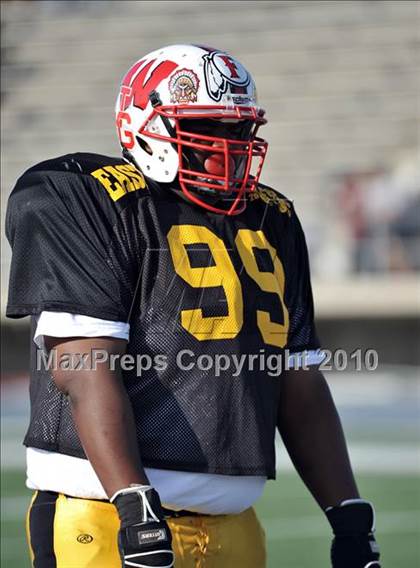 Thumbnail 1 in 605 All-Star Football Classic (East vs. West) photogallery.