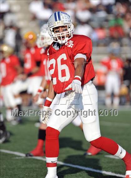 Thumbnail 1 in 605 All-Star Football Classic (East vs. West) photogallery.