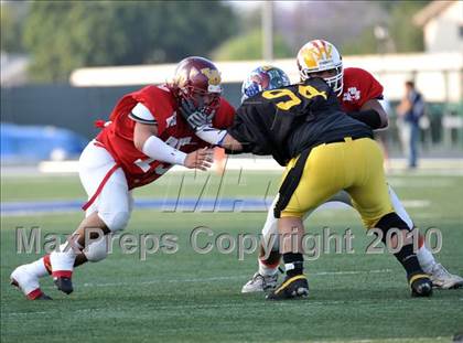 Thumbnail 3 in 605 All-Star Football Classic (East vs. West) photogallery.