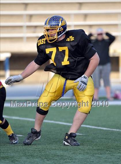Thumbnail 2 in 605 All-Star Football Classic (East vs. West) photogallery.