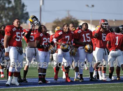Thumbnail 3 in 605 All-Star Football Classic (East vs. West) photogallery.